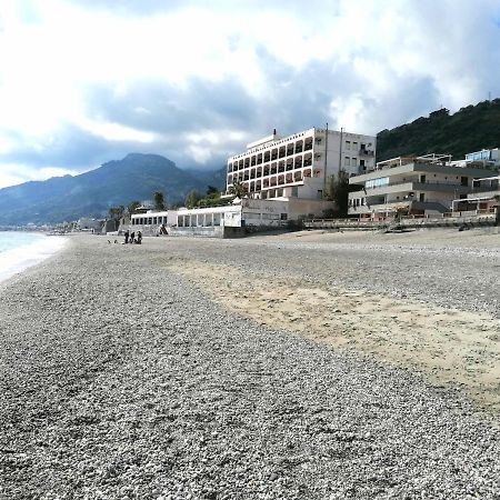 Oltremare Taormina Letojanni Apartman Kültér fotó